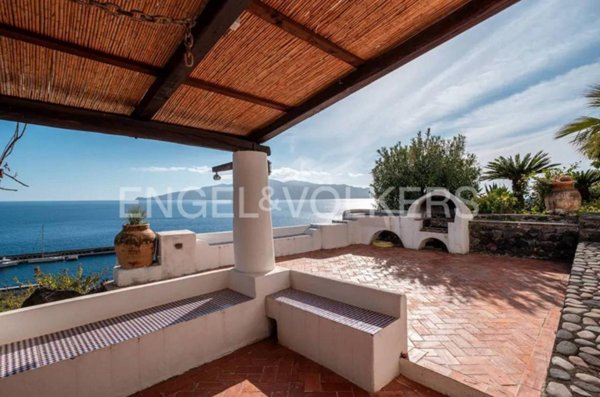 casa indipendente in vendita a Santa Marina Salina