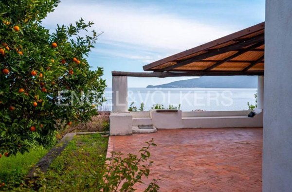 casa indipendente in vendita a Santa Marina Salina