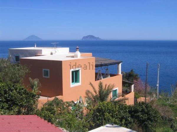 casa indipendente in vendita a Santa Marina Salina