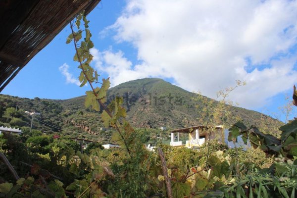 casa indipendente in vendita a Santa Marina Salina in zona Lingua