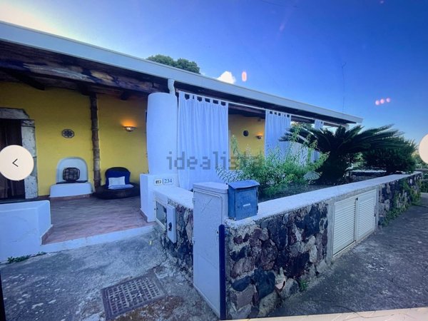 casa indipendente in vendita a Santa Marina Salina