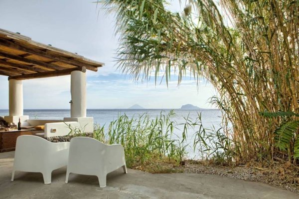 casa indipendente in vendita a Santa Marina Salina in zona Lingua