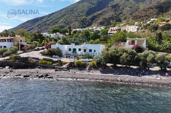 casa indipendente in vendita a Santa Marina Salina