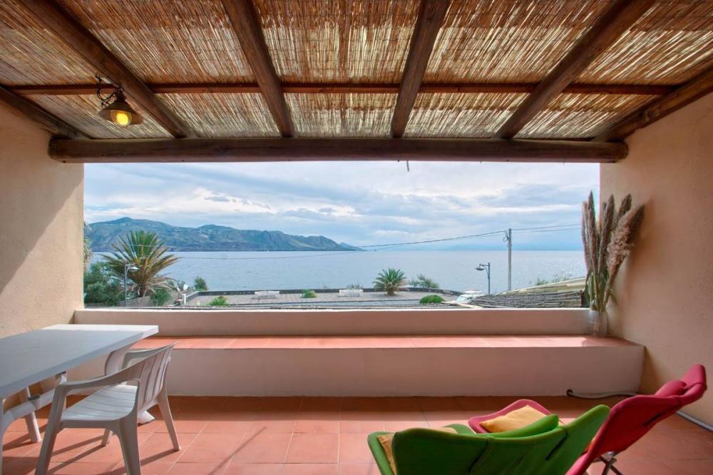 casa indipendente in vendita a Santa Marina Salina in zona Lingua