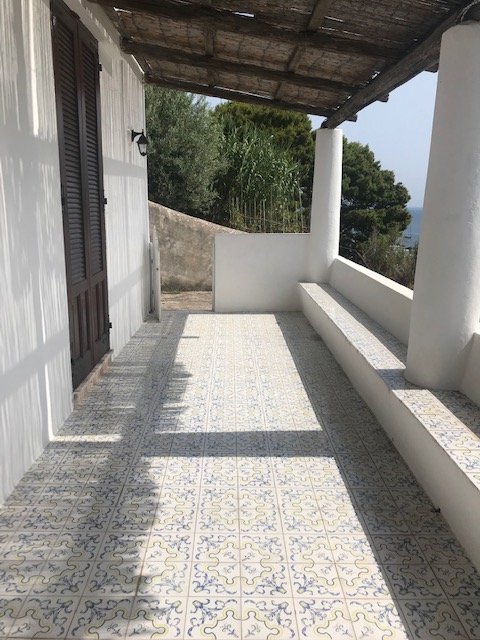 casa indipendente in vendita a Santa Marina Salina