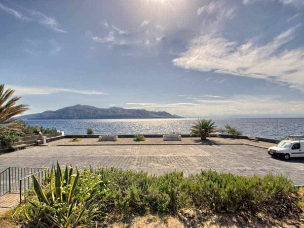 casa indipendente in vendita a Santa Marina Salina in zona Lingua