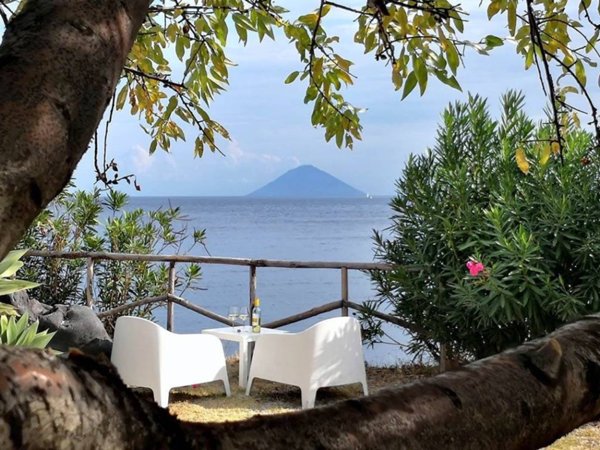 casa indipendente in vendita a Santa Marina Salina in zona Lingua