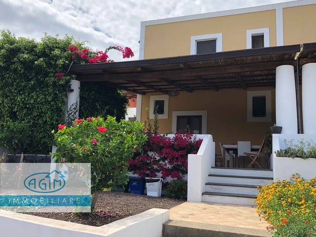 appartamento in vendita a Santa Marina Salina in zona Lingua