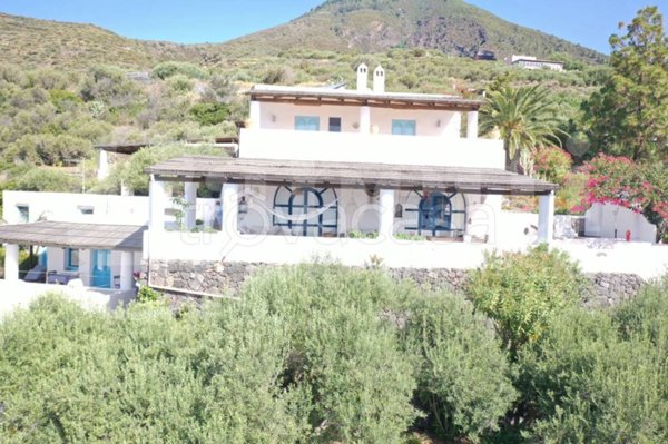 casa indipendente in vendita a Santa Marina Salina in zona Lingua