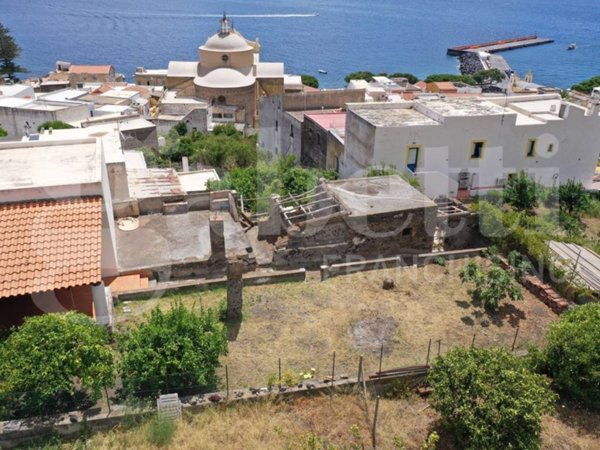 casa indipendente in vendita a Santa Marina Salina