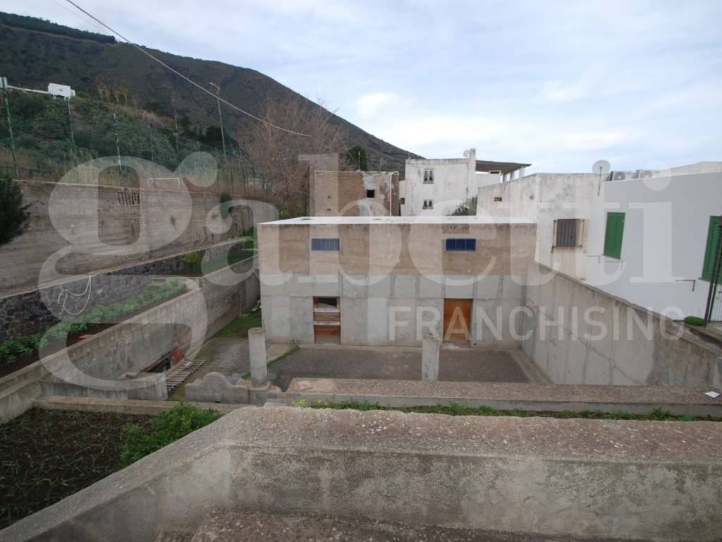 casa indipendente in vendita a Santa Marina Salina