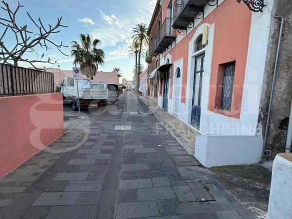 appartamento in vendita a Santa Marina Salina