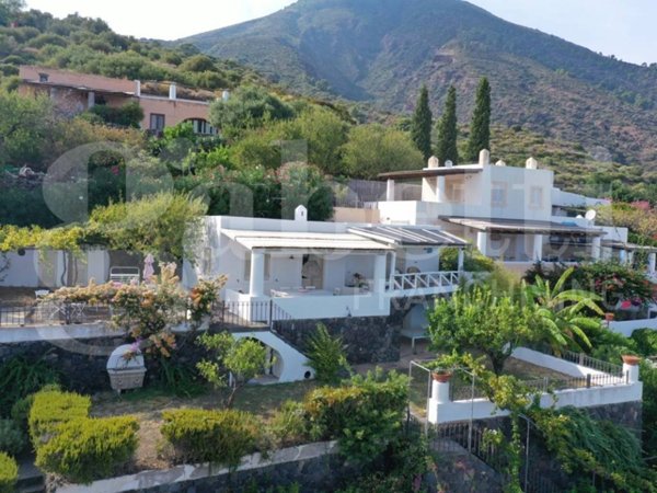 casa indipendente in vendita a Santa Marina Salina in zona Lingua