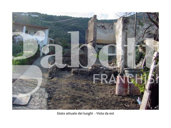 casa indipendente in vendita a Santa Marina Salina in zona Lingua