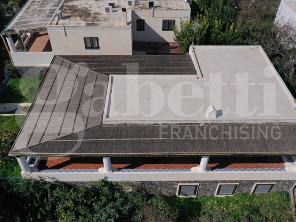 casa indipendente in vendita a Santa Marina Salina in zona Lingua