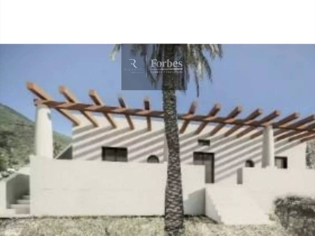 casa indipendente in vendita a Santa Marina Salina