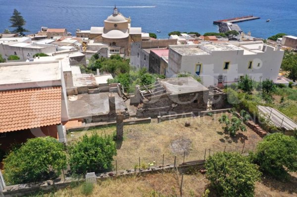 casa indipendente in vendita a Santa Marina Salina in zona Lingua