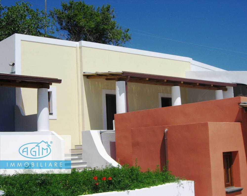 casa indipendente in vendita a Santa Marina Salina in zona Lingua