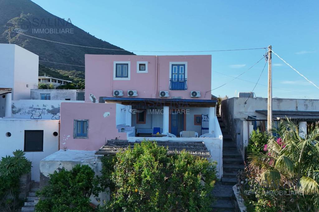 casa indipendente in vendita a Santa Marina Salina in zona Lingua