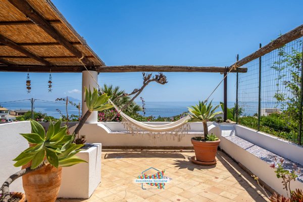 casa indipendente in vendita a Santa Marina Salina in zona Lingua