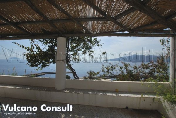 casa indipendente in vendita a Santa Marina Salina in zona Lingua
