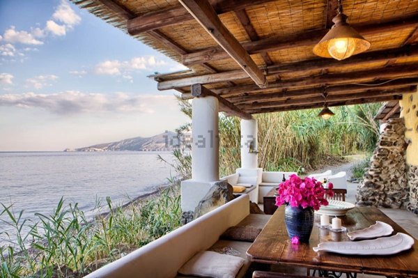 casa indipendente in vendita a Santa Marina Salina in zona Lingua