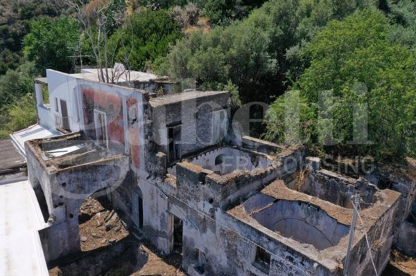 casa indipendente in vendita a Santa Marina Salina in zona Lingua