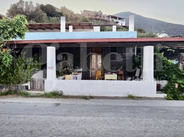 casa indipendente in vendita a Santa Marina Salina in zona Lingua