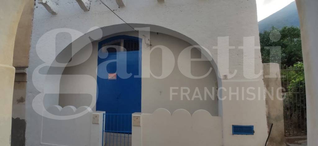 casa indipendente in vendita a Santa Marina Salina in zona Lingua