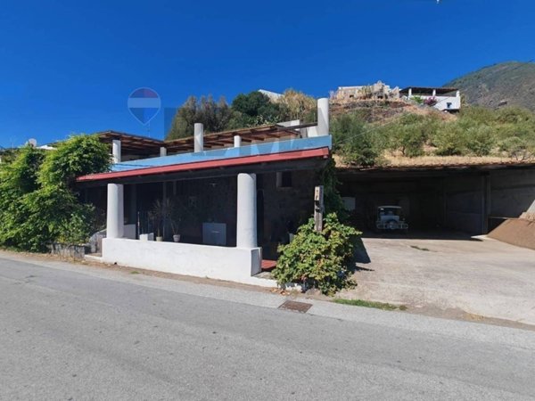 appartamento in vendita a Santa Marina Salina in zona Lingua