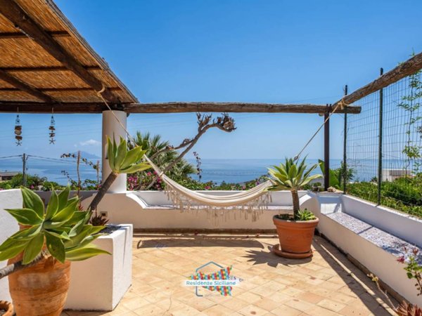 casa indipendente in vendita a Santa Marina Salina in zona Lingua