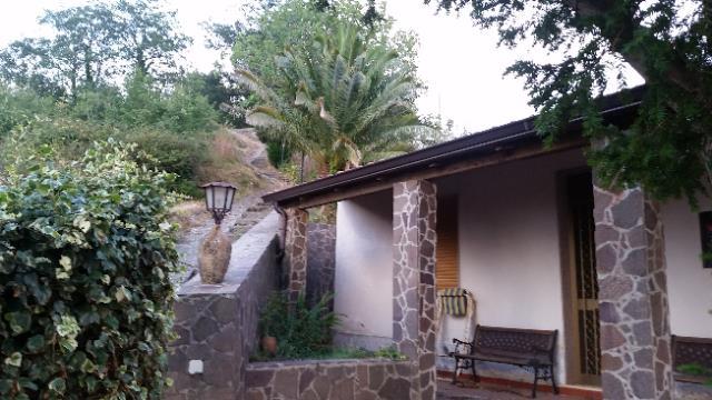 casa indipendente in vendita a Sant'Angelo di Brolo in zona Pagliara