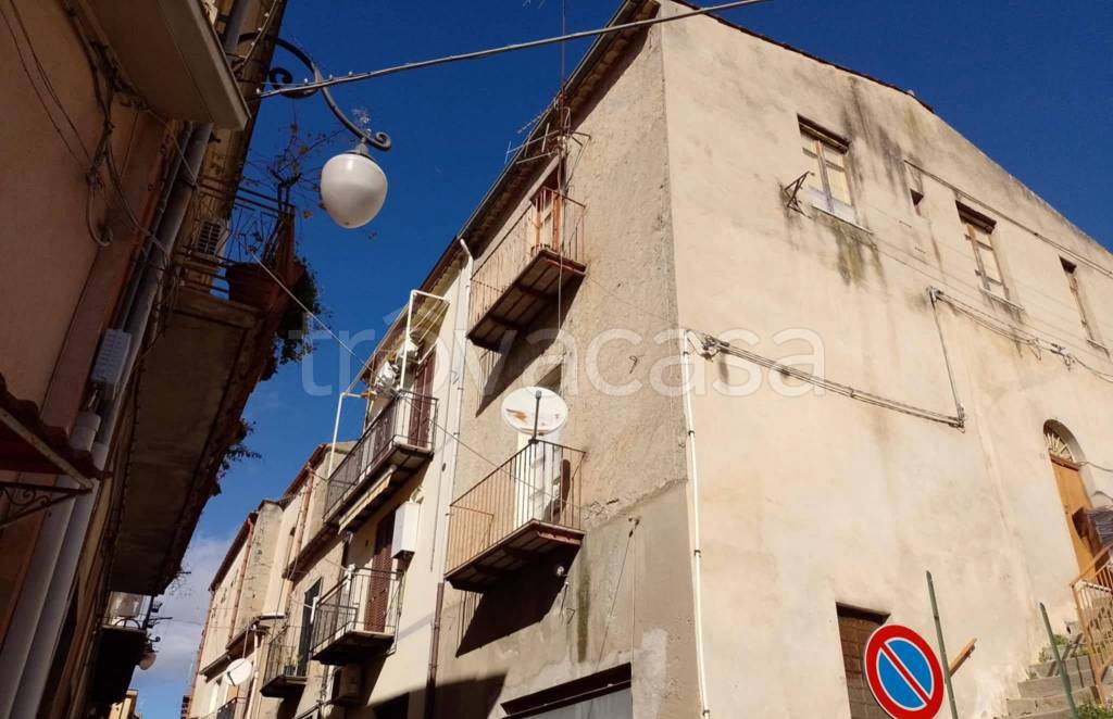 appartamento in vendita a Sant'Angelo di Brolo in zona Centri
