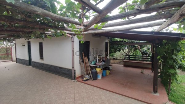 appartamento in vendita a Sant'Angelo di Brolo in zona Santa Domenica