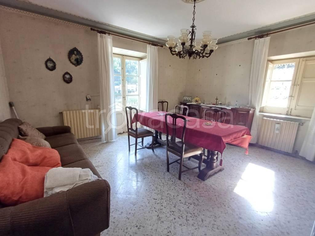 casa indipendente in vendita a Sant'Angelo di Brolo