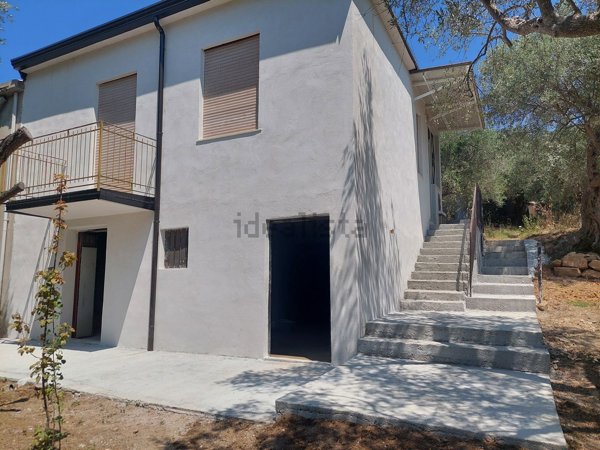 appartamento in vendita a Sant'Angelo di Brolo in zona Barba