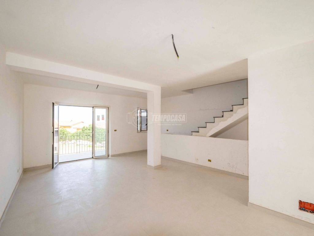 casa indipendente in vendita a Santa Teresa di Riva