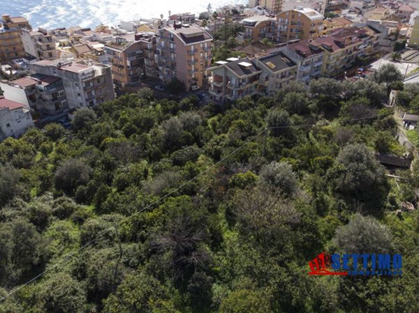 terreno edificabile in vendita a Santa Teresa di Riva