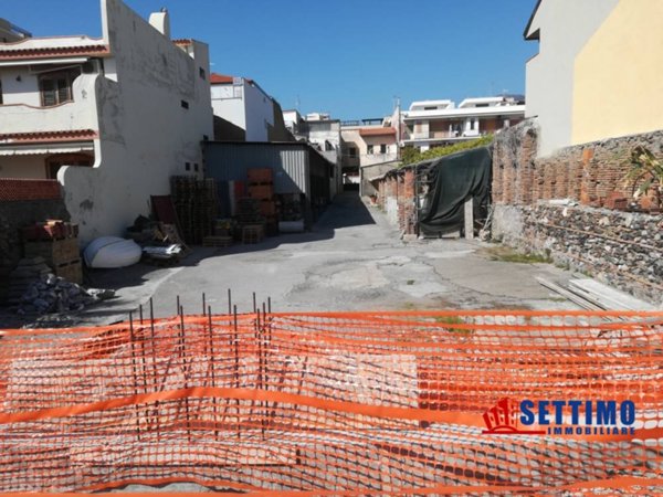 negozio in vendita a Santa Teresa di Riva