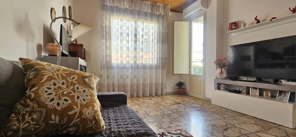 appartamento in vendita a Santa Teresa di Riva
