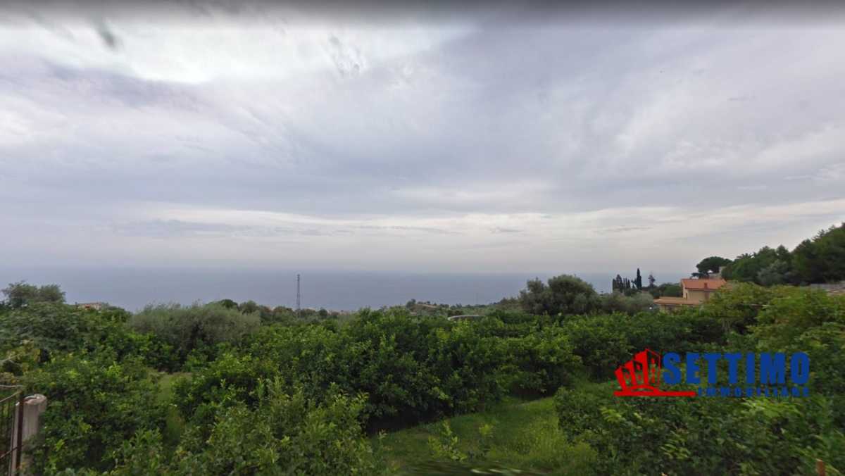 terreno edificabile in vendita a Santa Teresa di Riva