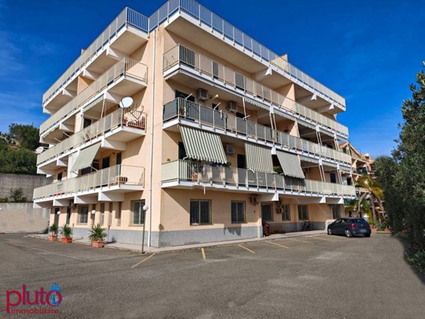 appartamento in vendita a Santa Teresa di Riva