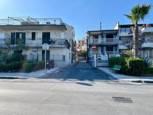 appartamento in vendita a Santa Teresa di Riva