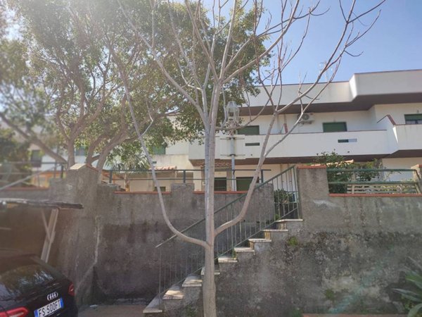 casa indipendente in vendita a Santa Teresa di Riva