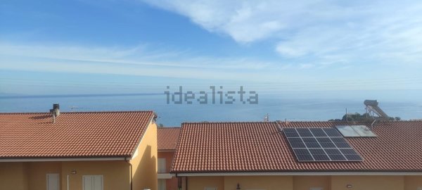 casa indipendente in vendita a Santa Teresa di Riva