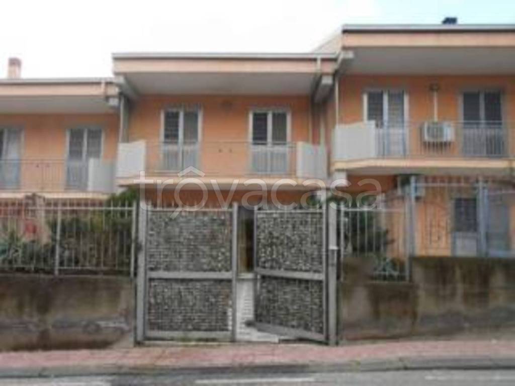 casa indipendente in vendita a Santa Teresa di Riva