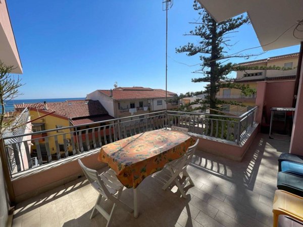 appartamento in vendita a Santa Teresa di Riva