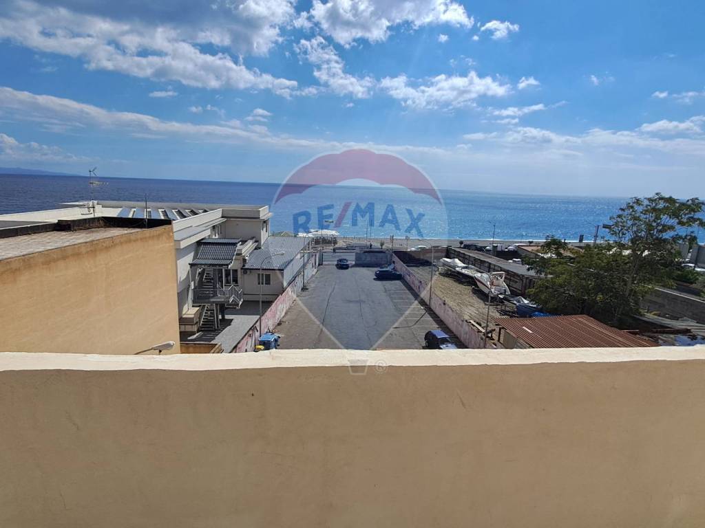 appartamento in vendita a Santa Teresa di Riva