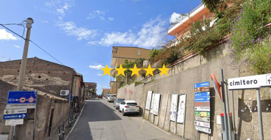 casa indipendente in vendita a Santa Teresa di Riva