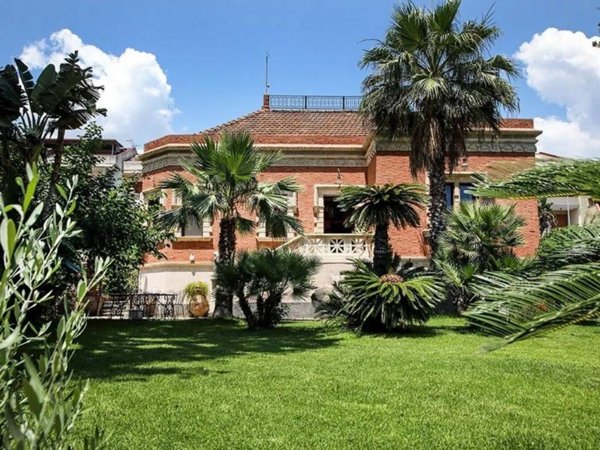 casa indipendente in vendita a Santa Teresa di Riva